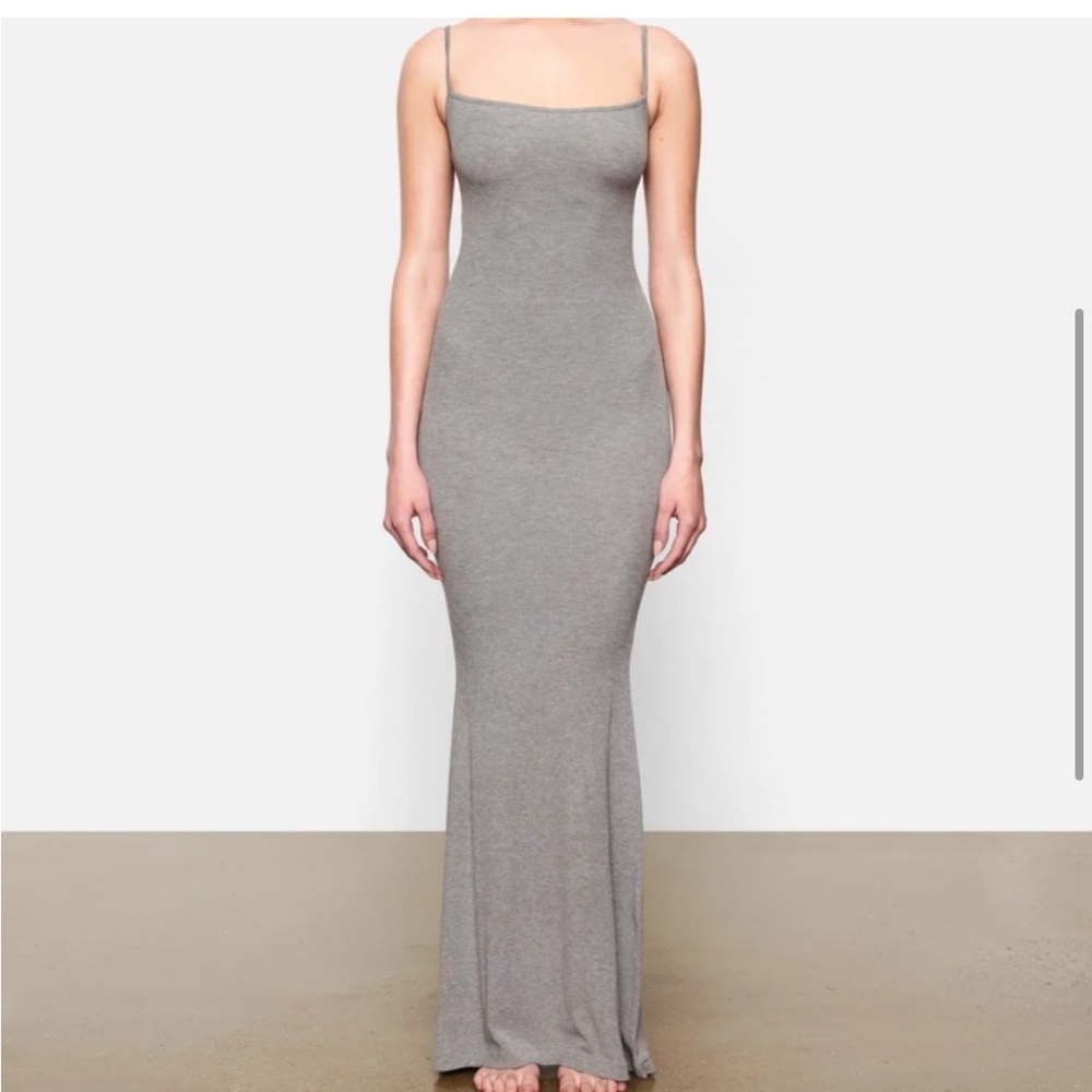 SKIMS DRESS - Picture 2 of 3